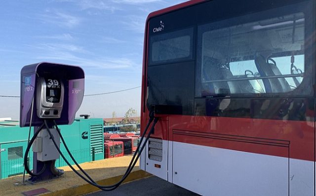 Implementarán el primer piloto de bus hidrógeno verde y electromovilidad a regiones