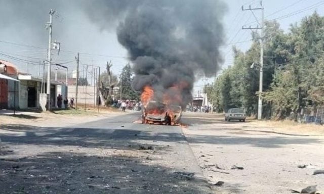 Explota camioneta con pirotecnia y deja cuatro heridos en Huejotzingo