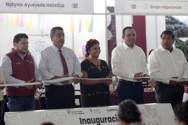 Inauguran Mercadito Solidario para Mujeres con la partición 125 expositoras