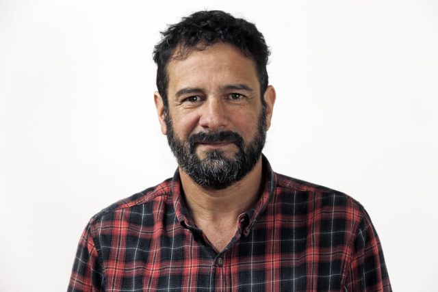 «Necesitamos una Constitución ecológica que regule las plantaciones forestales y siente las bases para una nueva ley de bosque nativo»: Osvaldo Zúñiga, candidato a consejero constitucional por Ñuble