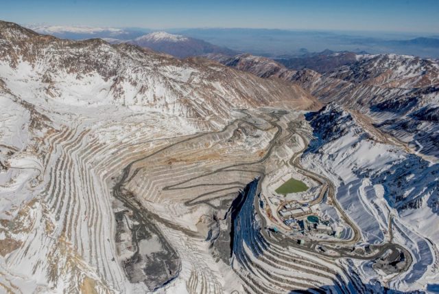 Proyecto Los Bronces: Organizaciones civiles recurrirán al Tribunal Ambiental tras su aprobación