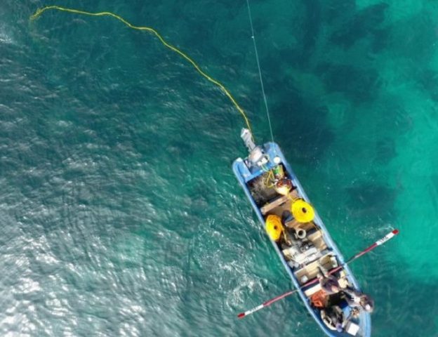 Pescadores artesanales crean refugios marinos para proteger la biodiversidad en zonas costeras