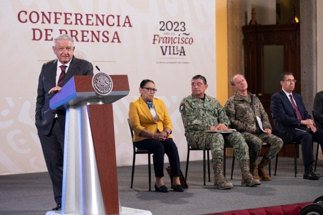 Acusa presidente que Pentágono espía a las fuerzas armadas mexicanas