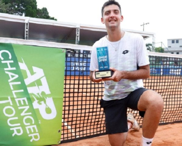 Finalísima chilena en challenger de Brasil: tenista chilllanejo se coronó campeón en Florianápolis