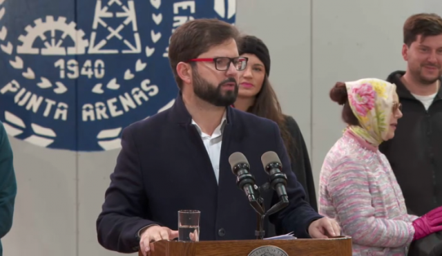 Presidente Gabriel Boric tras ejercer su derecho al voto: «Confío en la sabiduría del pueblo chileno»