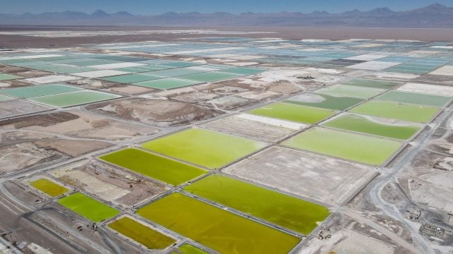 Chile suministrará litio a Ford para producción de autos eléctricos