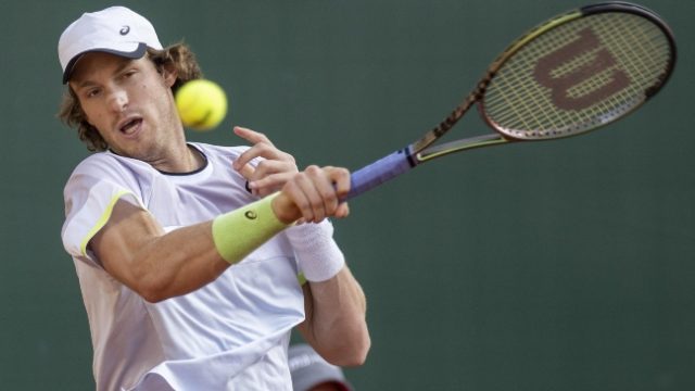 Nico Jarry asegura su puesto en la final de Ginebra tras vencer a Zverev