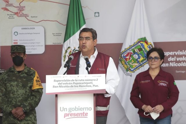 Gobierno atiende una contingencia de salud, no una erupción del volcán: Céspedes