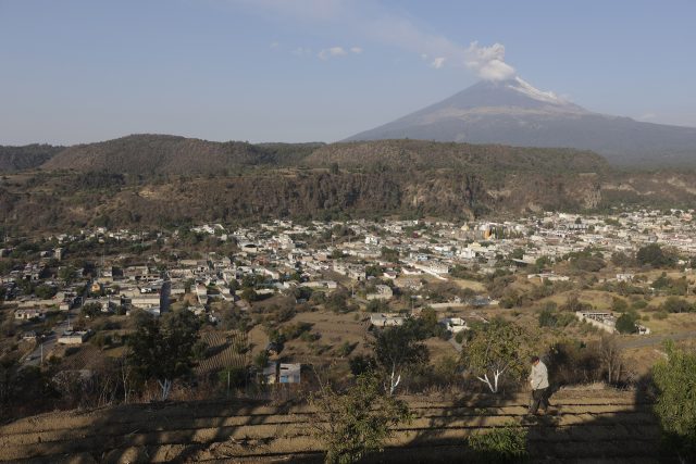 Puebla alista y ejecuta acciones ante crisis por el Popocatépetl