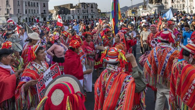 Cómo el racismo contra indígenas también afecta la crisis de gobernabilidad en Perú