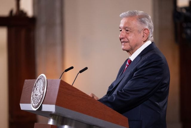 AMLO confía que INE no sancione a Morena por elegir a su coordinador