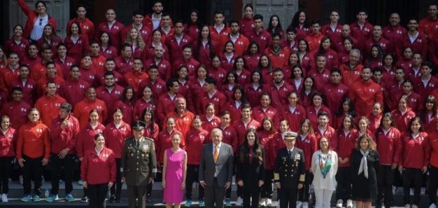 Sheinbaum participa con AMLO en último acto como jefa de Gobierno