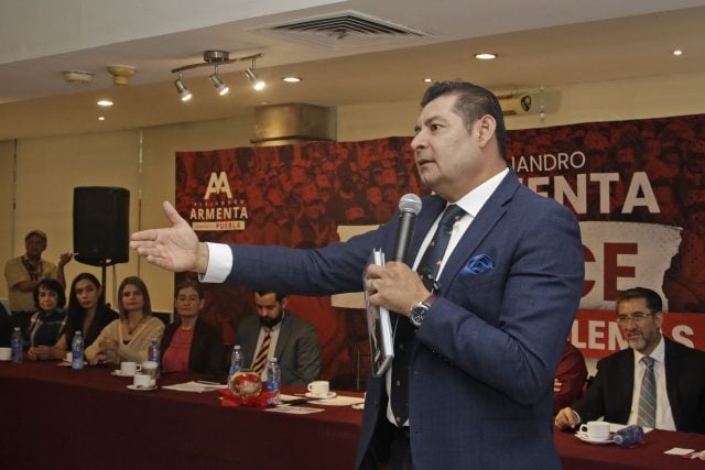 Pide Armenta apoyo para nuevos funcionarios del gobierno poblano