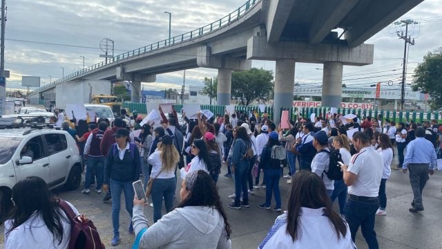 Bloqueo afecta la México-Puebla; Capufe alerta que podría cerrar por completo