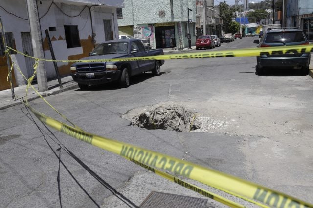 Aumentan a 29 los socavones en calles de Puebla capital