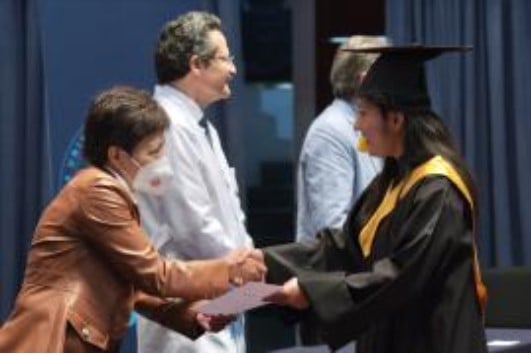 Egresan 87 alumnos de Licenciatura en Fisioterapia de BUAP