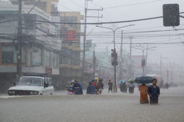 China emite alerta roja por posibles inundaciones en Beijing