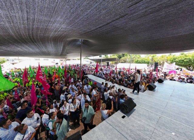 Sheinbaum plantea necesidad de transporte metropolitano en Nayarit