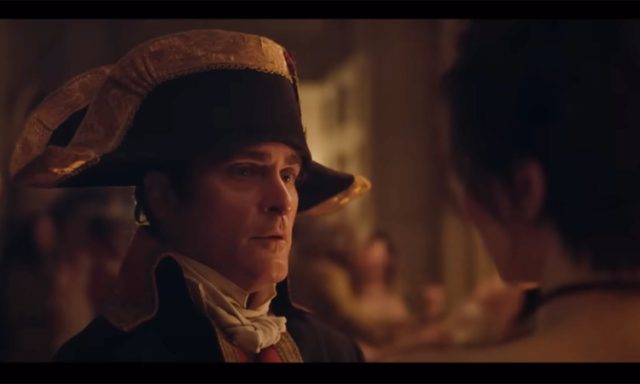 Napoleon Joaquin Phoenix Ridley Scott (captura Youtube)