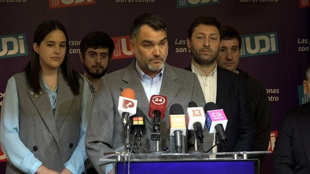 Senador Iván Flores: La UDI le debe una explicación y una disculpa a Chile