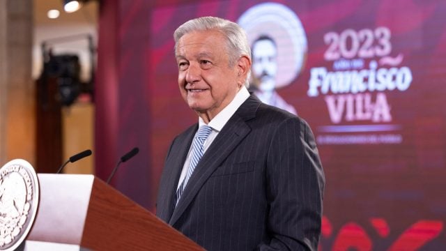 Sugiere AMLO que reforma judicial sea promesa de campaña