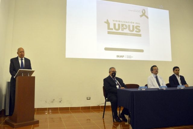 BUAP visibiliza la enfermedad de Lupus a través de conferencias