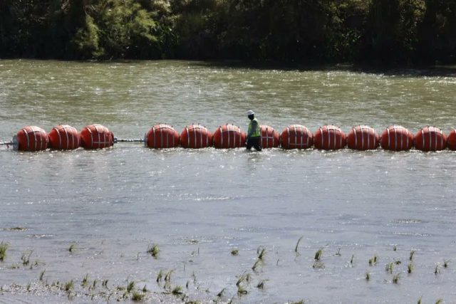 Hallan dos cuerpos sin vida en zona de boyas en Río Bravo