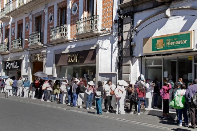 Becas Benito Juárez redujeron deserción escolar 9.1% en México