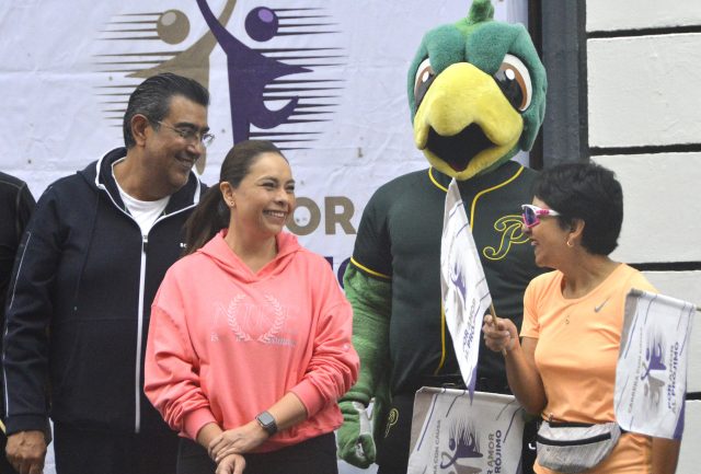 Lilia Cedillo participó en carrera en apoyo a embarazadas