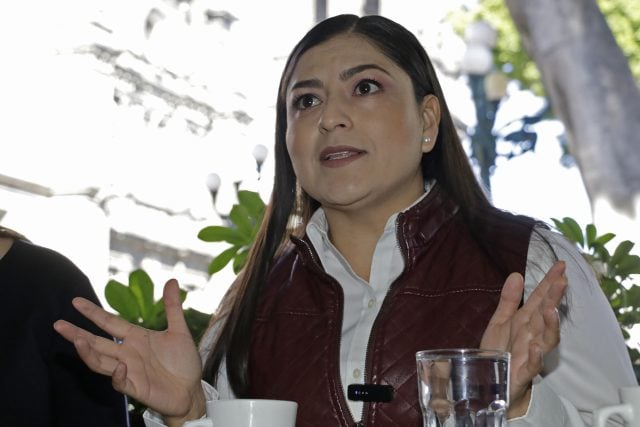 Asegura Rivera que Morena tendrá candidata al gobierno y se retrata con Mier