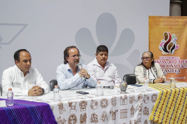 Promueven danzas y rituales de la huasteca en Puebla 