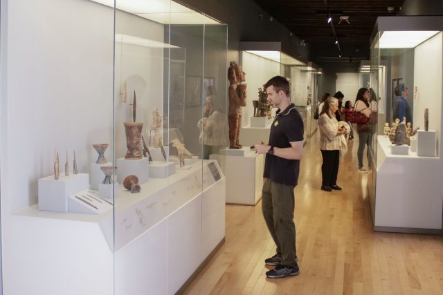 Continúa pendiente revisión de chips de rastreo en museos de Puebla