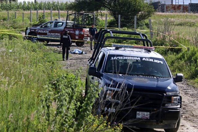 Hallan cuerpo baleado en camino de terracería en San Andrés Cholula