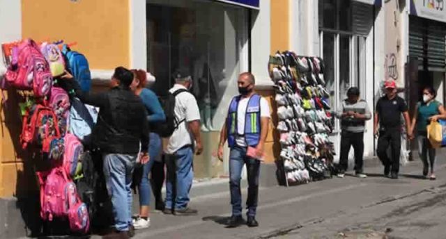 Comuna poblana realiza 12 decomisos diarios a ambulantes