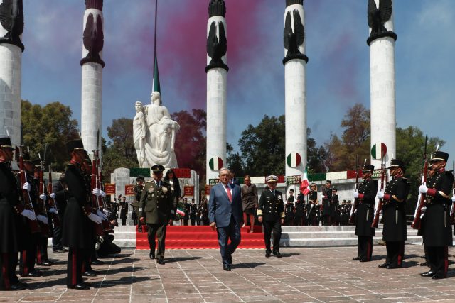 AMLO conmemora 176 aniversario de la gesta heroica de los Niños Héroes