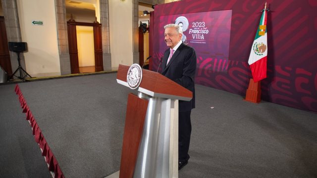 Ejército entregó toda la información de caso Ayotzinapa: AMLO