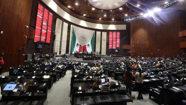 Gobernador poblano revisa y avala Presupuesto de Egresos de AMLO