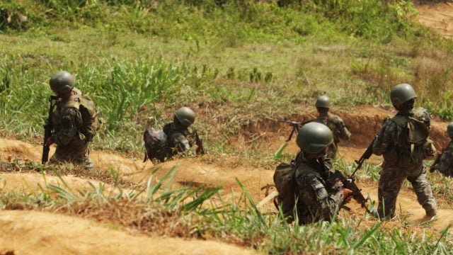 Reducto de banda terrorista mata a cuatro militares peruanos