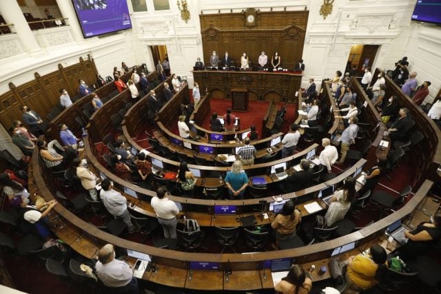 Con abstención de Chile Vamos, Consejo Constitucional rechaza aumento de edad mínima para presidentes