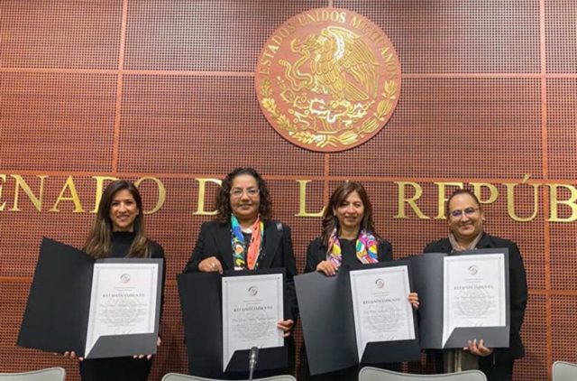 Académicos de BUAP reciben reconocimiento del Senado de la República