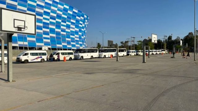 Continúa análisis para concesión de estacionamiento de estadios