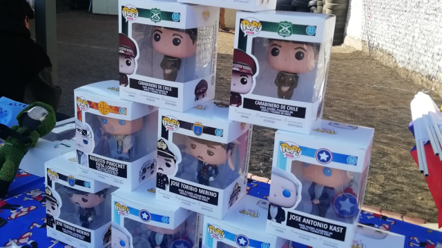 El bazar del mal: Venden funkos de Pinochet y miembros de la Junta Militar