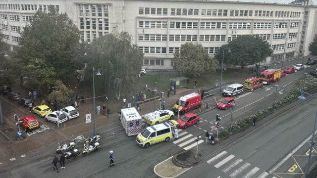 Francia: profesor muere degollado en escuela secundaria