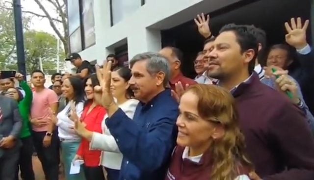 Morena se reúne con 12 aspirantes para encuesta de reconocimiento en Puebla 