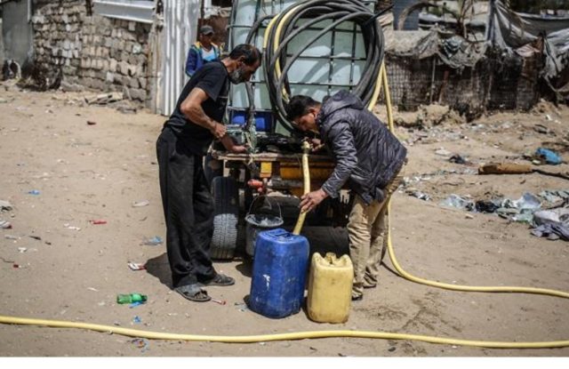 Agua, cuestión de vida o muerte para 2 millones en Gaza