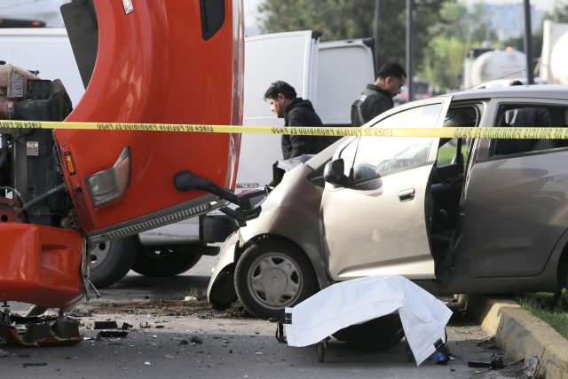 Muere conductor tras choque con pipa en bulevar 18 de noviembre