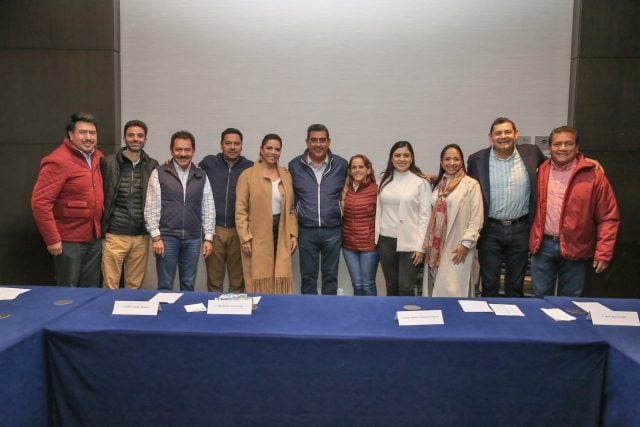 Céspedes acuerda unidad con los 7 aspirantes de Morena