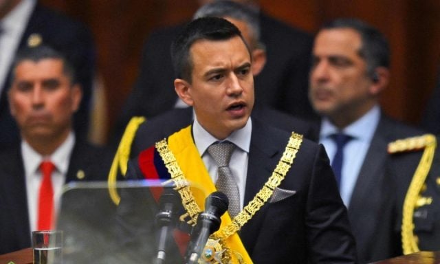 Daniel Noboa jura como nuevo presidente de Ecuador