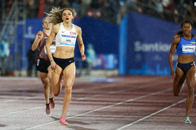 Todos «chochos» con Martina Weil: A pesar de la lluvia ganó el octavo oro para Chile