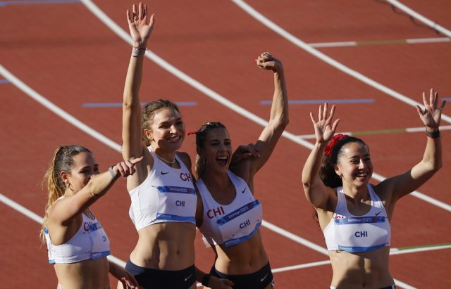 Anaís Hernández, medallista de plata, y el aliento del público: «Con todos esos gritos era imposible no salir bien y correr increíble»